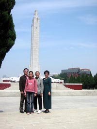 Visiting Xiamen Mausoleum